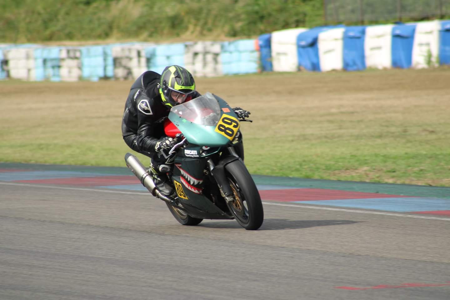 ducati 600 ss racing at pembrey